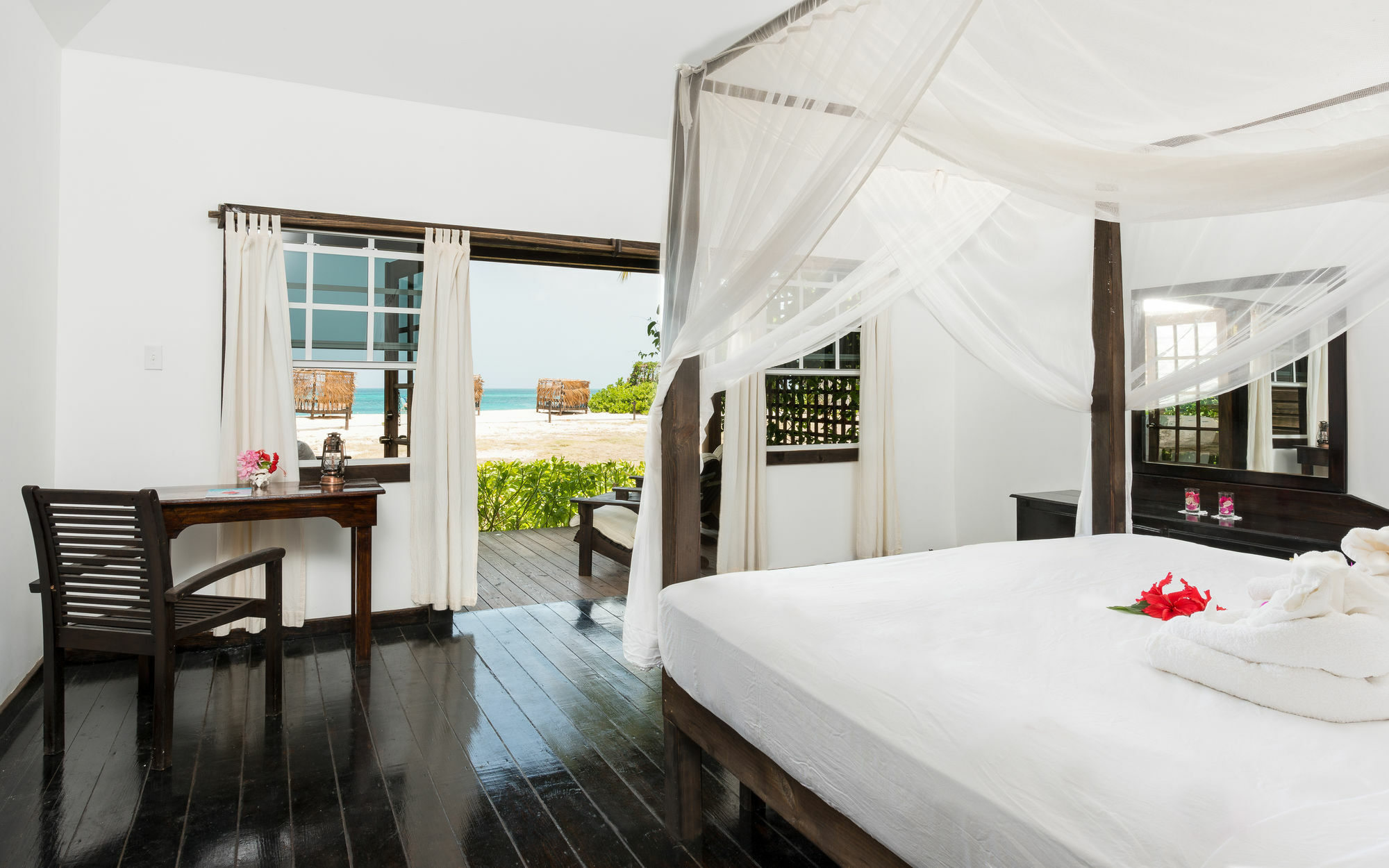 Keyonna Beach Johnson's Point Экстерьер фото
